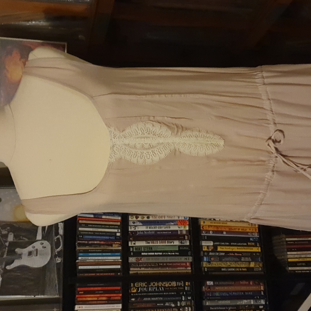 Dress - Picture 2 of 4